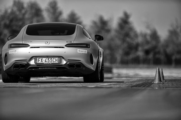 Hoe beïnvloedt de brandstofkeuze de prestaties van een auto?